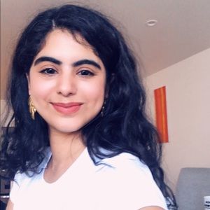 Meet your Posher, Azalea